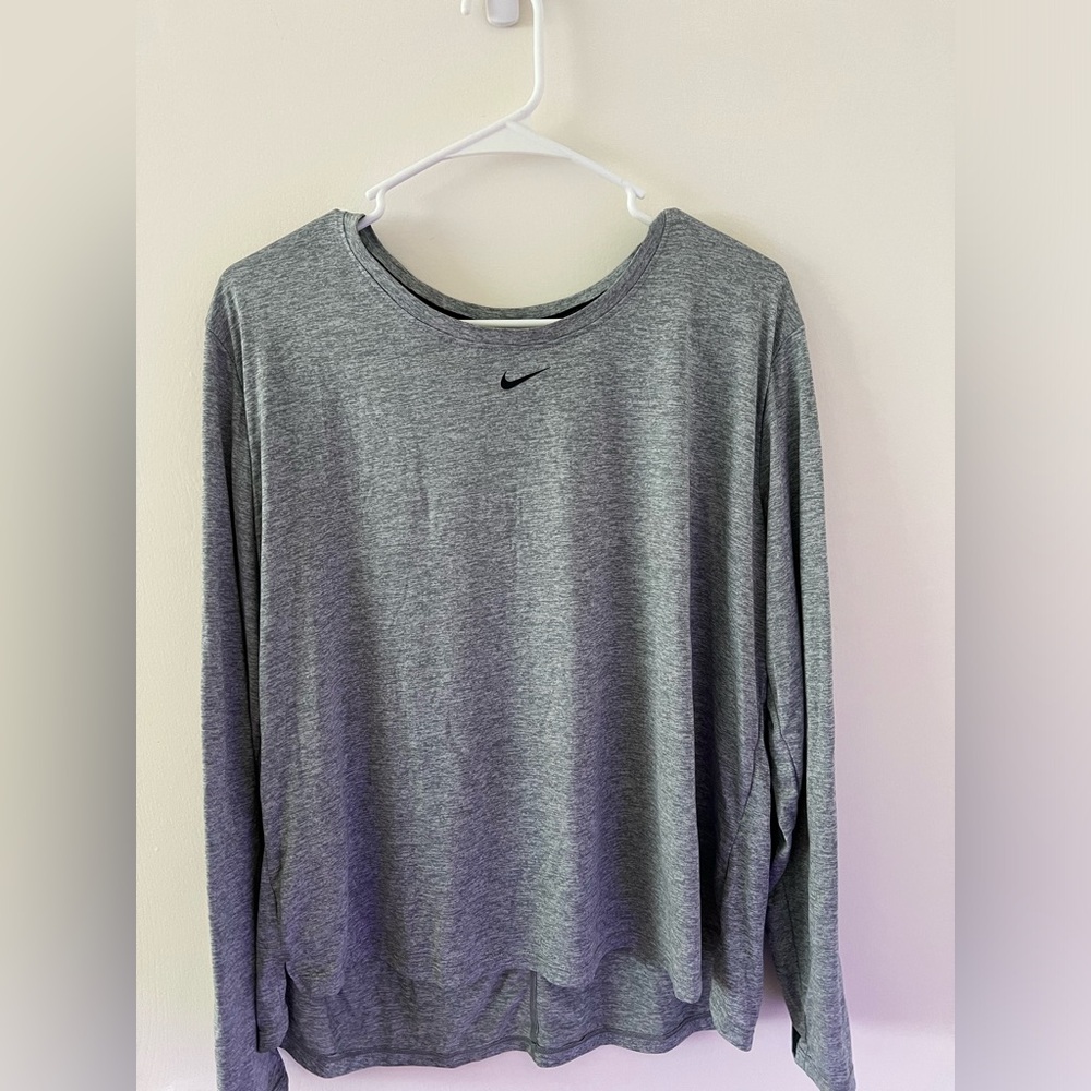 Women’s Nike long sleeve XL
